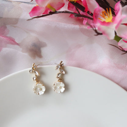 White Flower and Leaf Earrings, Cubic zirconia Sparkling Shiny Shell Earrings