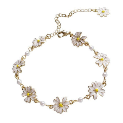 Daisy Bracelet, White Flower Chain Adjustable Bracelet