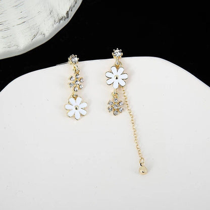 White Daisy Flower Dangle Earrings