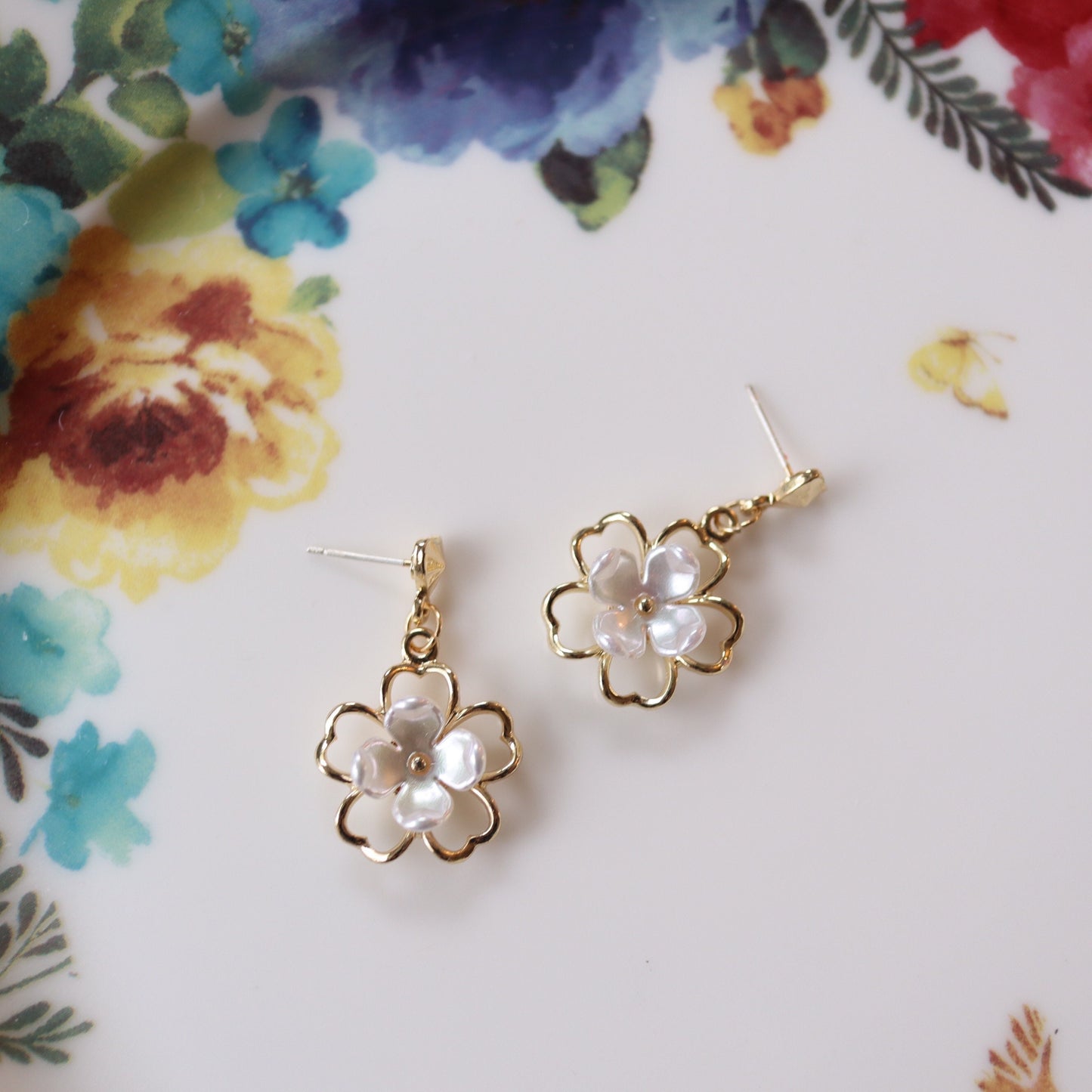 Golden Heart with White Flower Dangle Earrings