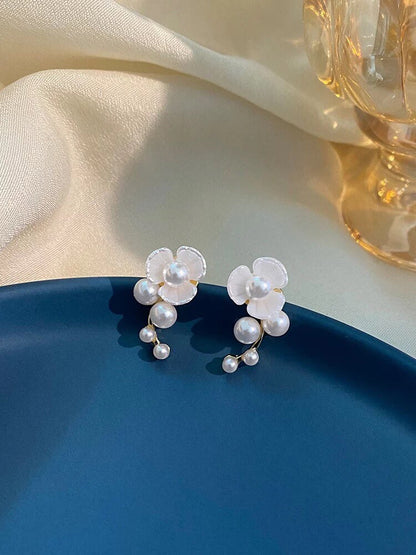 White Flower with Pearls Earrings