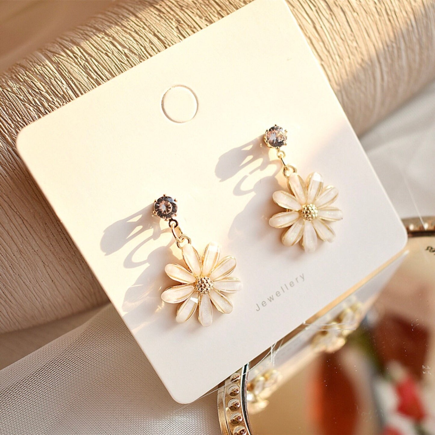 Daisy Gold Glittering Dangle Earrings