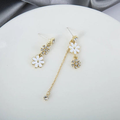 White Daisy Flower Dangle Earrings