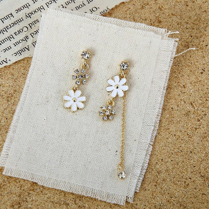 White Daisy Flower Dangle Earrings