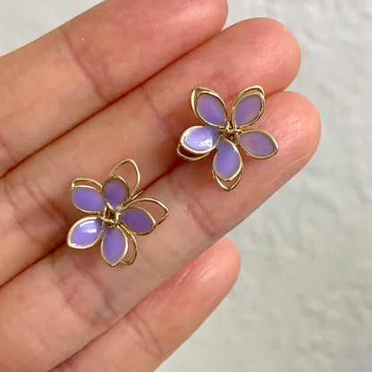 Lavender Purple Wire Flower Stud Earrings