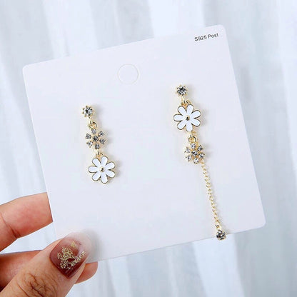 White Daisy Flower Dangle Earrings