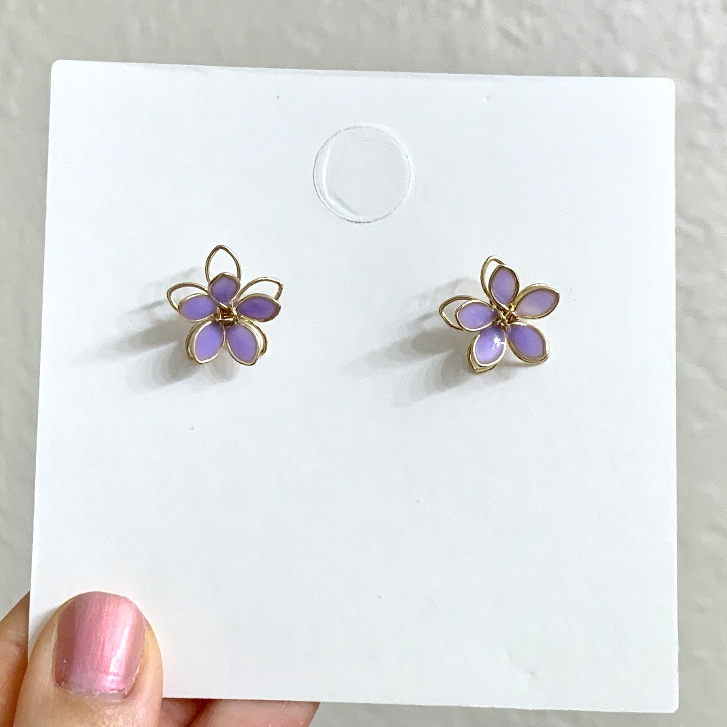 Lavender Purple Wire Flower Stud Earrings