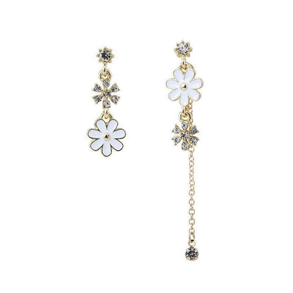 White Daisy Flower Dangle Earrings